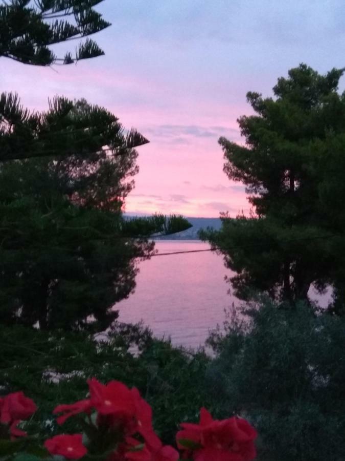 Iliahtida Daire Chalkís Dış mekan fotoğraf